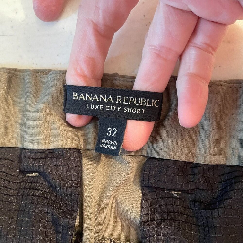 Banana Republic Mens Sz 32 Green City Luxe Core Temp Casual Travel Shorts Nylon - Picture 5 of 10